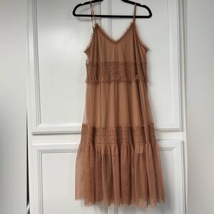 Entro Elegant Beige Dress